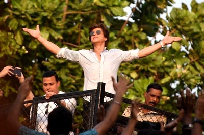 Watch: Shah Rukh Khan Takes Fans On A Tour Of Dubai Like Never Before