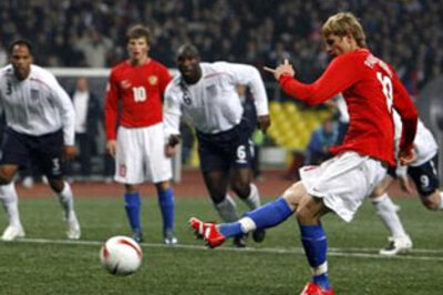 Tottenham reaches League Cup final