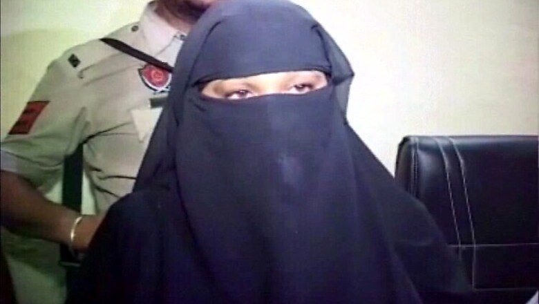 Salman, Shah Rukh charm draws Pakistani woman to India without passport and visa