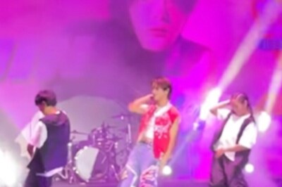 Watch: K-pop Idol Kim Woojin Grooves To Shah Rukh Khan's Chaleya During Indian Tour