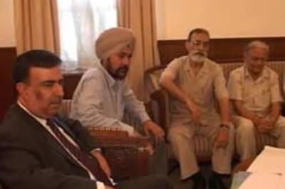 Samiti agrees to J-K peace deal, conditions apply