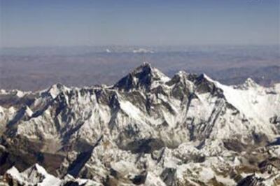 Skydivers claim highest landing ever near Everest