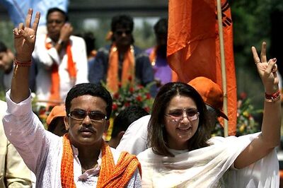 Smriti Irani files defamation suit against Sanjay Nirupam