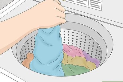 How to Get Rid of Musty Smells on Clothes With and Without Washing